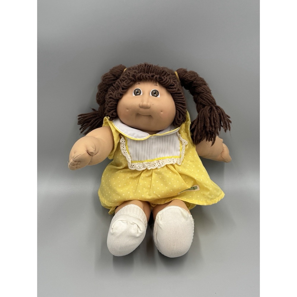 Vintage Cabbage Patch Kids Coleco Doll Brown Hair Eyes Yellow Dress Dimples